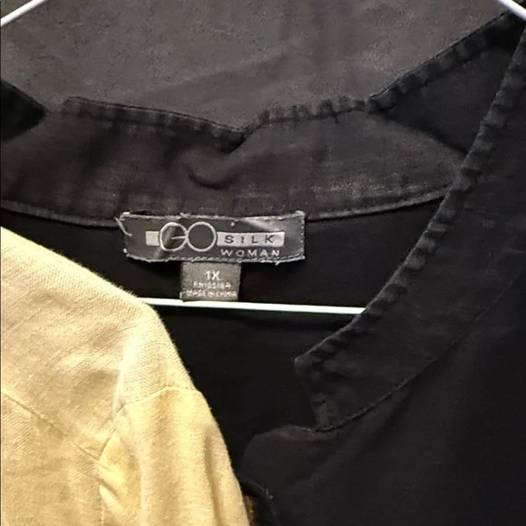 Elegant Yellow and Black Women's Button Down Shirts lot of 2 - Picture 3 of 6